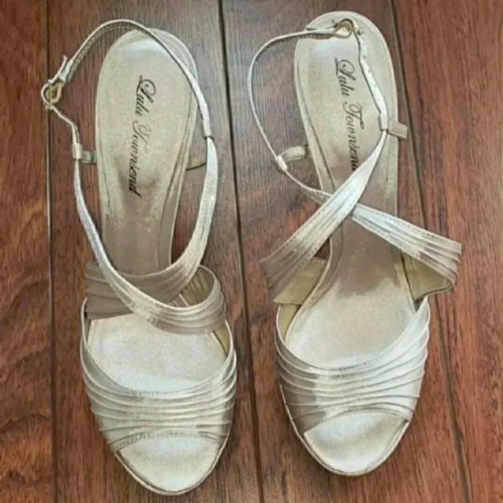 Lulu Townsend Dress Heels 👠